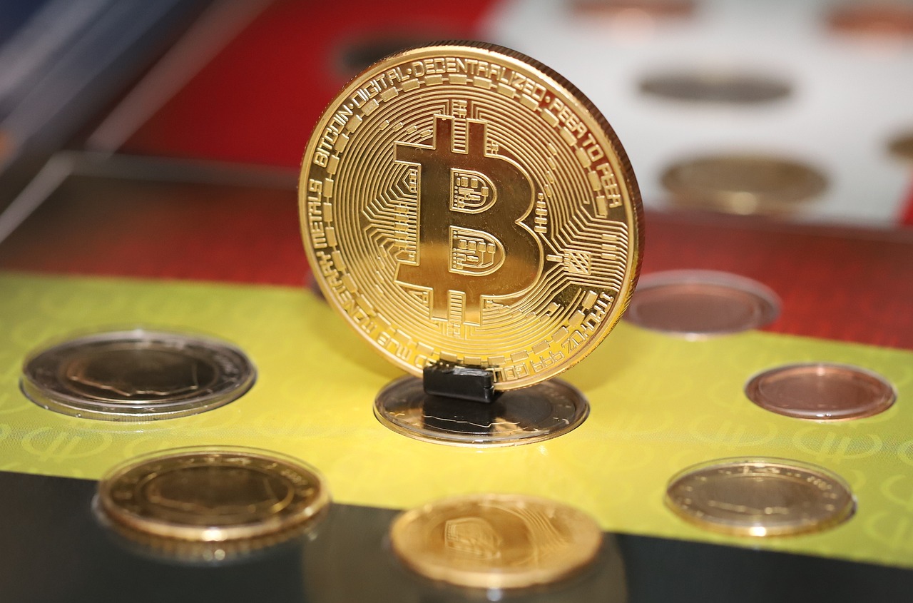 比特币减半满周年、涨逾三成！机构进场加速牛市