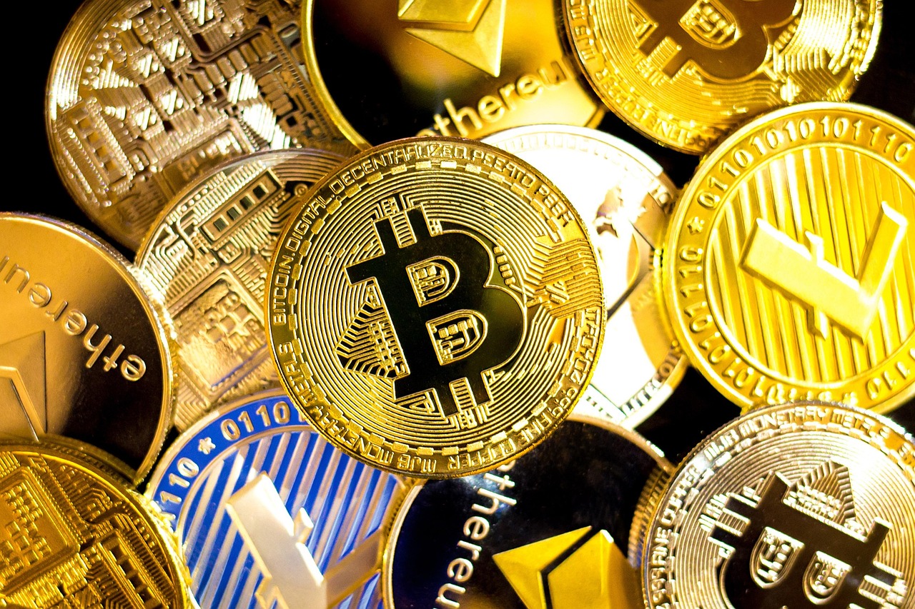 余弦：Hyperliquid上50倍杠杆巨鲸再以452万USDC做多ETH！爆仓价1391美元
